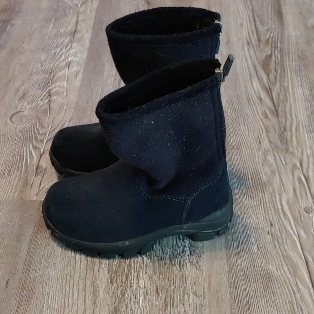 Lands End black lined snowboots Sz 9